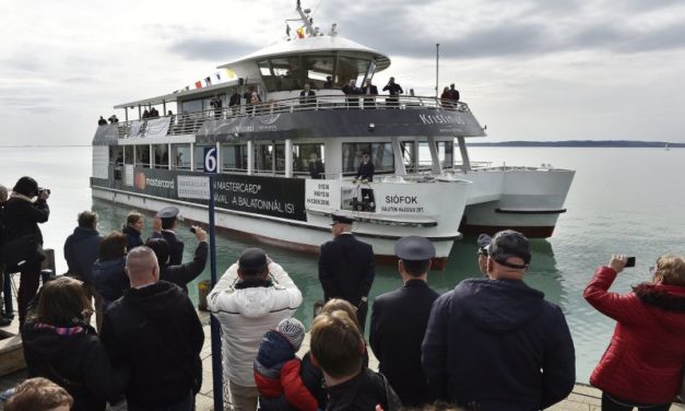 FOTO: S-a deschis sezonul de navigație pe Lacul Balaton