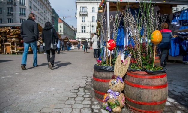 Ciorbă, sarmale ungurești și prune uscate de post la Târgul de Primăvară din Budapesta