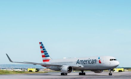 American Airlines aproapie Ungaria de Statele Unite ale Americii