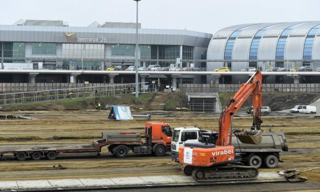 FOTO: Au început lucrările la noua parcare de la Aeroportul Internațional „Liszt Ferenc” din Budapesta