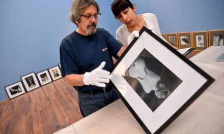 FOTO: Debreținul se pregătește de expoziția Man Ray