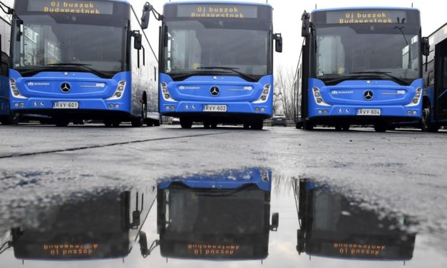 Turiștii din Budapesta pot circula cu autobuze noi Mercedes-Benz Conecto Next Generation