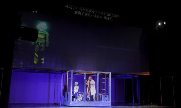 Un teatru din Budapesta a introdus în premieră supratitrarea în limba chineză!