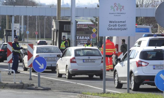 Încetează controlul de la graniţa dintre Ungaria şi Austria, respectiv Slovacia