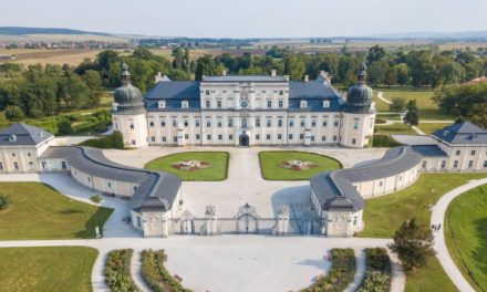 FOTO: Ungaria investeşte 165 de milioane de euro în renovarea castelelor şi cetăţilor