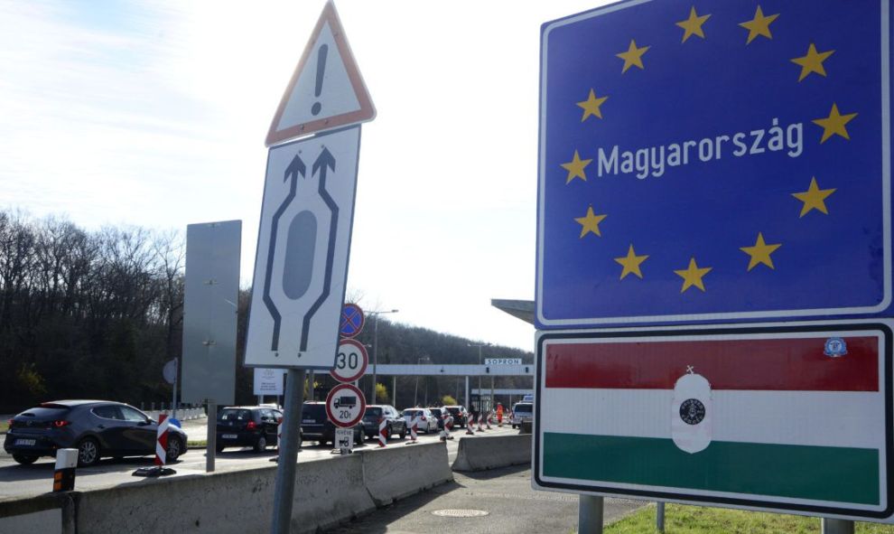 Începând de astăzi, Ungaria a restabilit controlul frontierei pe toată lungimea graniţelor interne