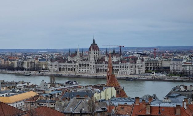 Ministerul de interne din Ungaria a prelungit şi extins valabilitatea codului roşu de caniculă